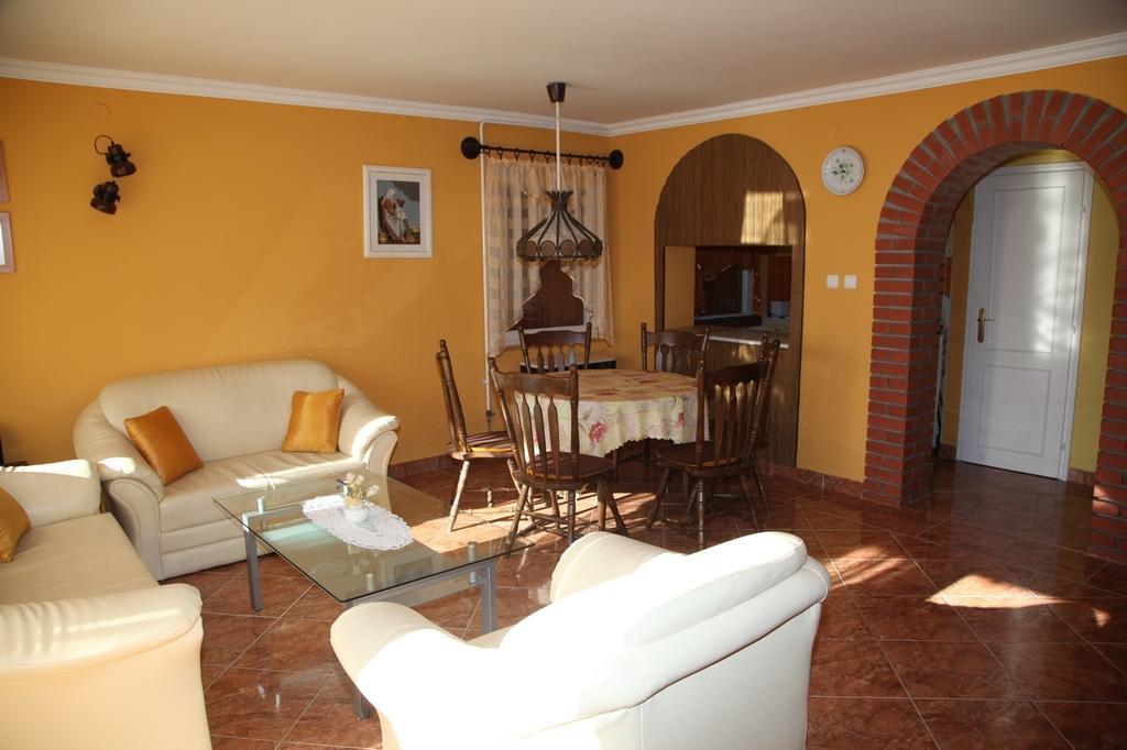 Edina Apartman Zalakaros Zimmer foto