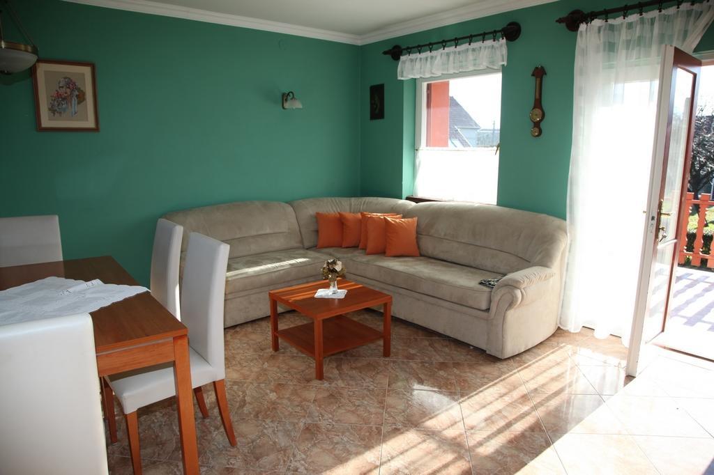Edina Apartman Zalakaros Zimmer foto